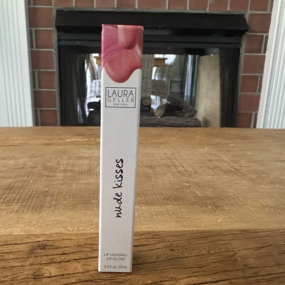 NEW Laura Geller Nude Kisses Lip Hugging Lip Gloss ~ Smooch
